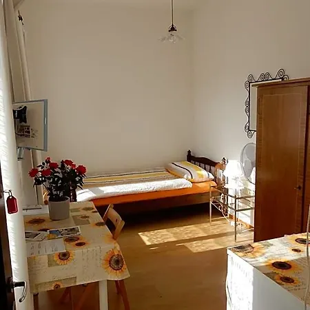 Bed & Breakfast Annie's Bed & Breakfast Ascona