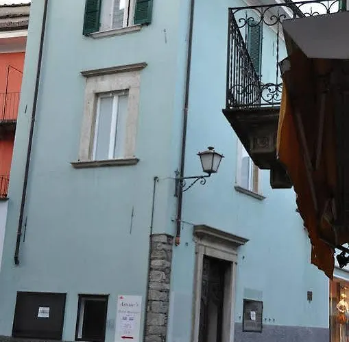 Annie's Bed & Breakfast Bed & Breakfast Ascona