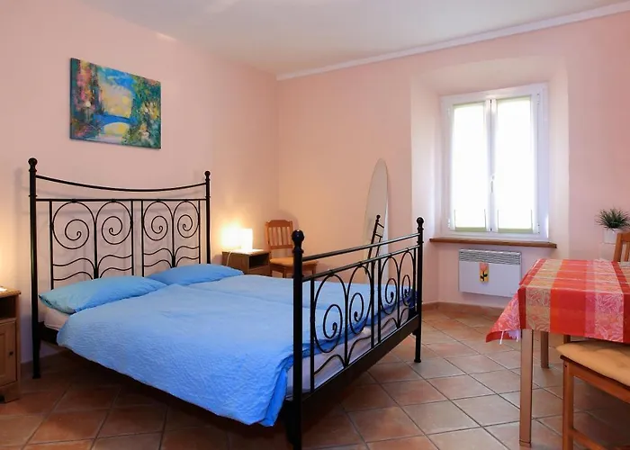 Annie's Bed & Breakfast Bed & Breakfast